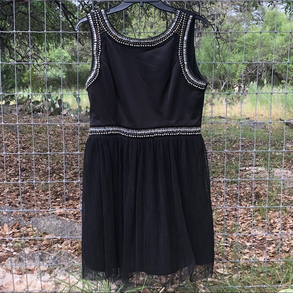 girls black dress